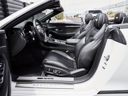 Used 2020 Bentley Continental GT AWD/4WD image 27