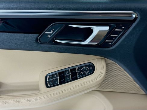 New 2026 Porsche Macan image 11