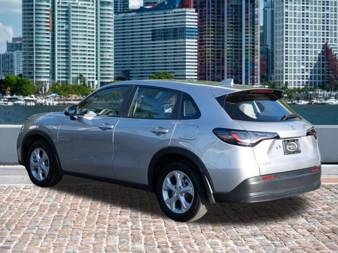 Certified 2023 Honda HR-V LX image 8