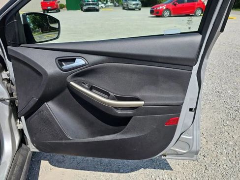 Used 2012 Ford Focus SEL image 27