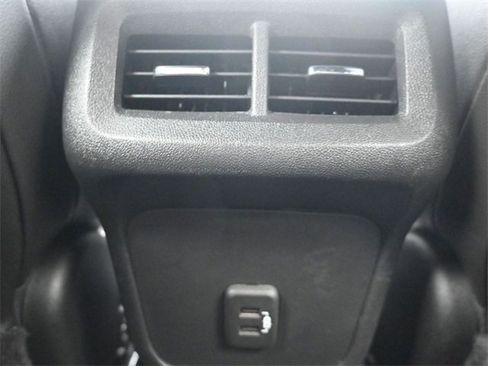 Used 2022 Chevrolet Equinox RS image 21