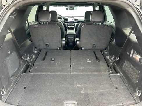 Used 2023 Ford Explorer ST-Line w/ Class IV Trailer Tow Package AWD/4WD image 11