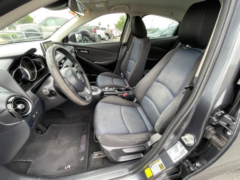 Used 2016 Scion iA FWD image 12