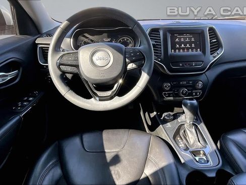 Used 2021 Jeep Cherokee Latitude Plus AWD/4WD image 5