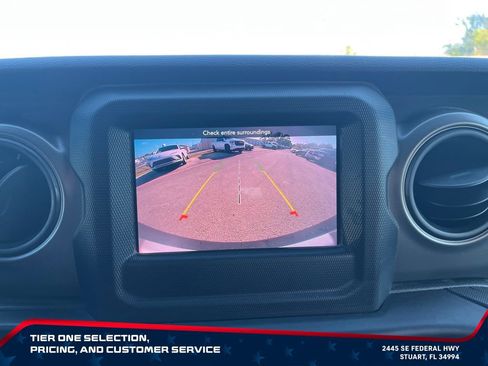 Used 2022 Jeep Wrangler Sport AWD/4WD image 22