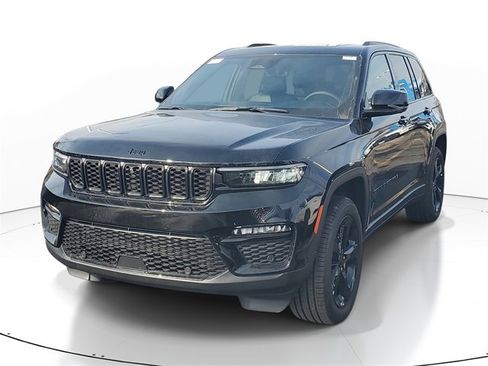 New 2025 Jeep Grand Cherokee Limited w/ Luxury Tech Group II image 2