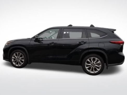 Used 2022 Toyota Highlander Limited image 8