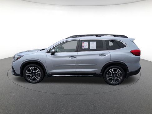 Used 2023 Subaru Ascent Limited w/ Technology Package AWD/4WD image 8