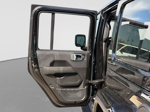 New 2026 Jeep Wrangler Unlimited Sahara AWD/4WD image 11