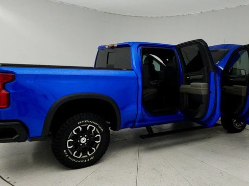 Used 2025 Chevrolet Silverado 1500 ZR2 w/ Technology Package AWD/4WD image 13