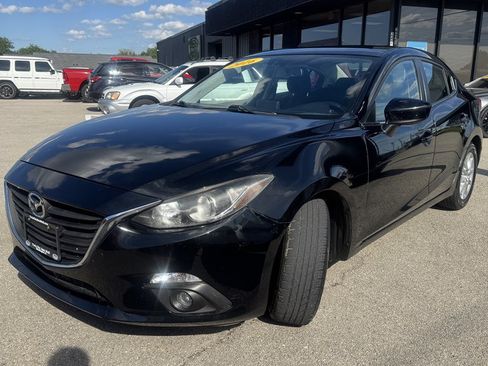 Used 2016 MAZDA MAZDA3 i Touring w/ Popular Equipment Package FWD image 3