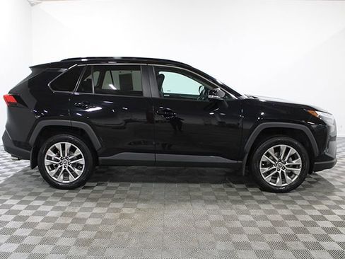 Certified 2022 Toyota RAV4 XLE Premium image 7