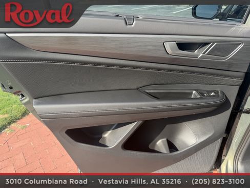 Certified 2026 Volkswagen Atlas Cross Sport SE w/ Panoramic Sunroof Package FWD image 9