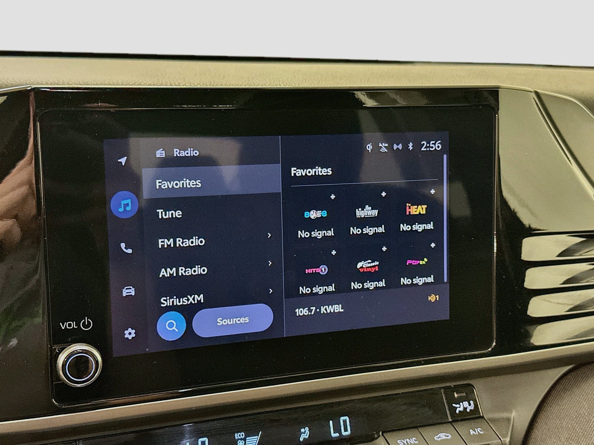 Used 2025 Toyota Camry LE FWD image 21