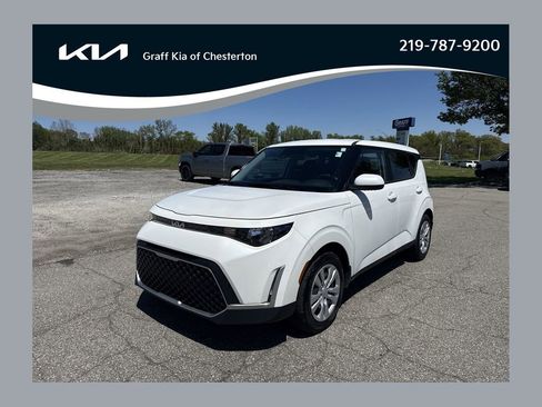 Used 2024 Kia Soul LX FWD image 1