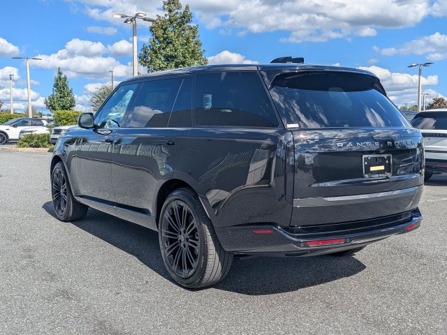 New 2027 Land Rover Range Rover Long Wheelbase SE AWD/4WD image 7