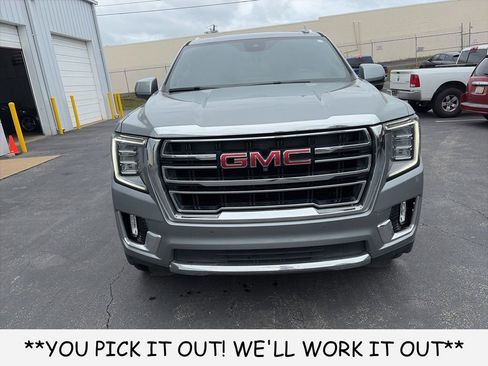 Used 2023 GMC Yukon SLT w/ SLT Premium Package AWD/4WD image 2