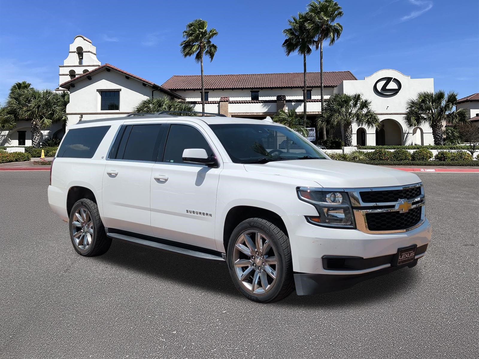 Used 2017 Chevrolet Suburban LT RWD image 1