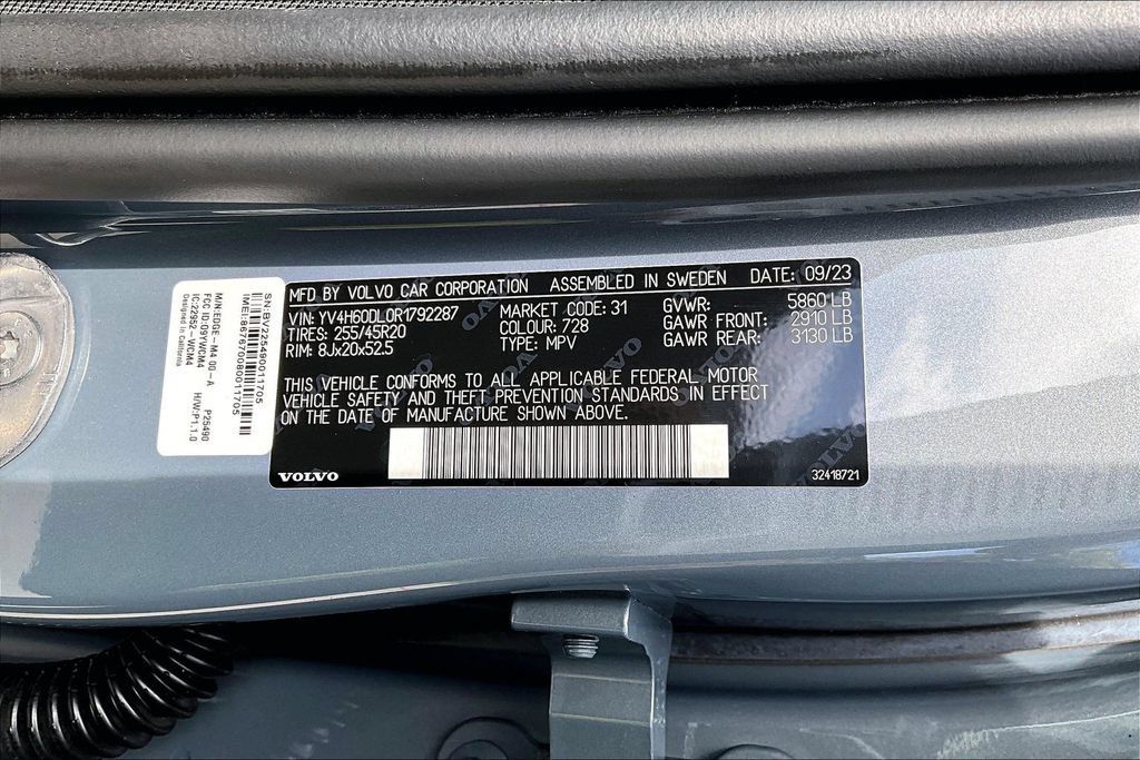Used 2024 Volvo XC60 T8 Plus w/ Protection Package Premier AWD/4WD image 45