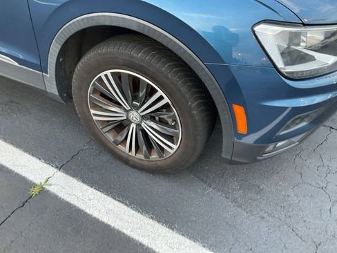 Used 2018 Volkswagen Tiguan SEL FWD image 2
