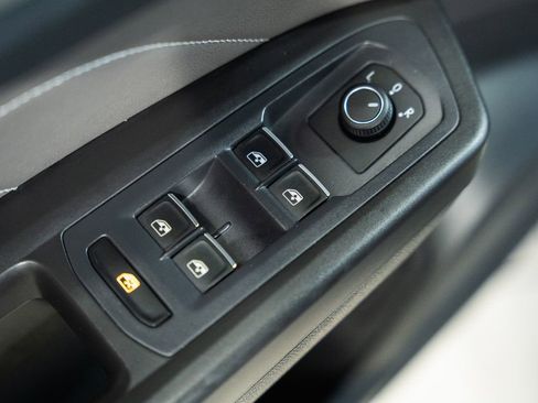 Used 2022 Volkswagen Atlas SE w/ Black Wheel Package image 39