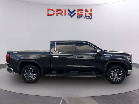 Used 2025 GMC Sierra 1500 SLT w/ SLT Premium Package AWD/4WD image 3