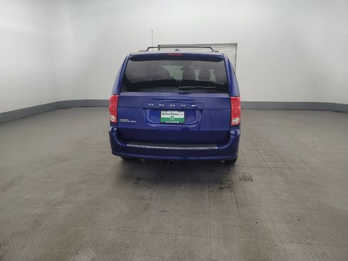 Used 2018 Dodge Grand Caravan SE w/ UConnect Hands-Free Group FWD image 7