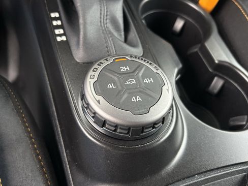 Used 2023 Ford Bronco Badlands w/ Sasquatch Package image 4