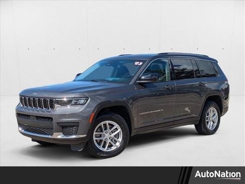 Used 2023 Jeep Grand Cherokee L Laredo image 1