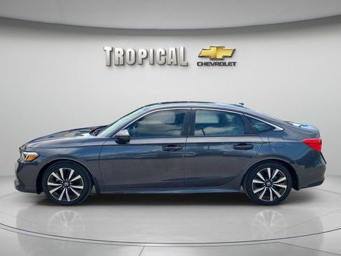 Used 2024 Honda Civic EX image 2
