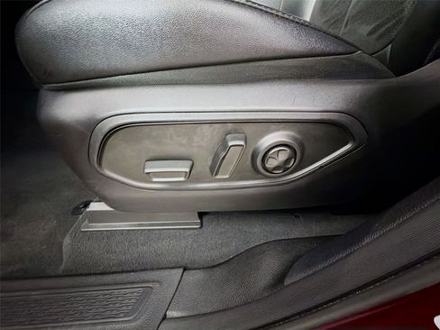 Used 2024 Jeep Grand Cherokee L Altitude AWD/4WD image 38