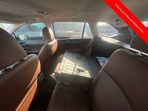 Used 2018 Subaru Outback 3.6R Touring AWD/4WD image 9