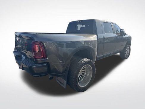 Used 2025 RAM 3500 Laramie AWD/4WD image 6