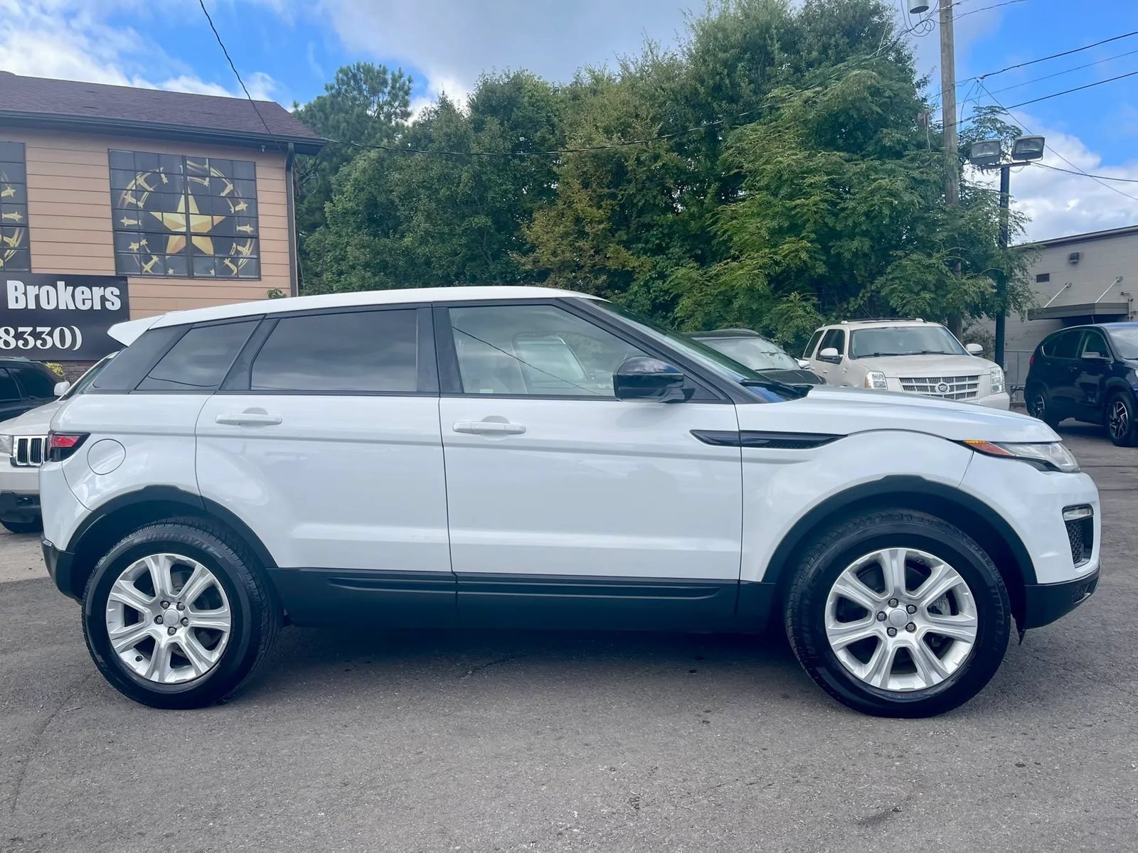 Used 2017 Land Rover Range Rover Evoque SE Premium AWD/4WD image 2