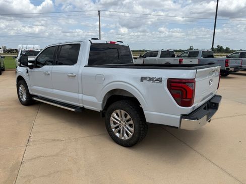 Used 2025 Ford F150 Lariat w/ Equipment Group 501A Mid AWD/4WD image 5