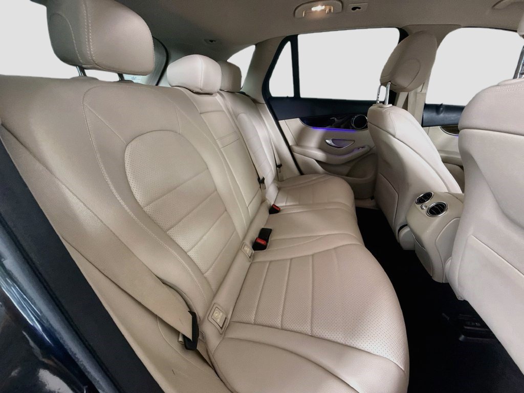 Used 2020 Mercedes-Benz GLC 300 image 25