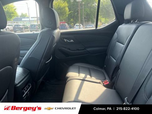 Used 2023 Chevrolet Traverse LT w/ LT Premium Package AWD/4WD image 10