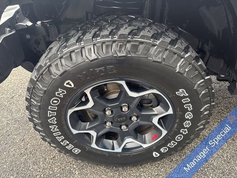 Used 2022 Jeep Wrangler Willys image 11