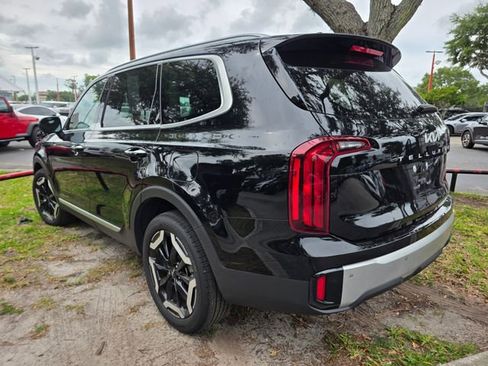 Certified 2024 Kia Telluride S w/ S Sunroof Package FWD image 8
