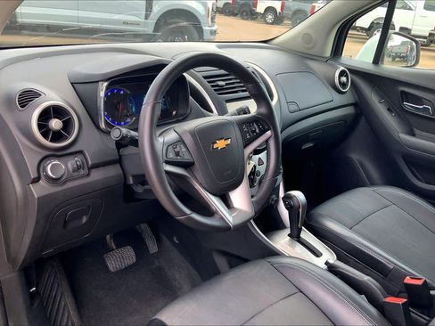 Used 2016 Chevrolet Trax LT w/ LT Convenience Package FWD image 18