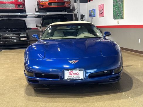 Used 2004 Chevrolet Corvette Convertible w/ Preferred Equipment Group RWD image 9