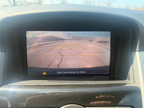 Used 2015 Chevrolet Cruze LT image 15