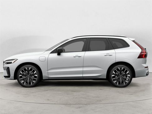 New 2026 Volvo XC60 T8 Ultra w/ Protection Package Premier image 2