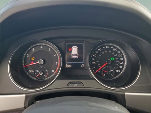 Used 2021 Volkswagen Atlas Cross Sport SE w/ Panoramic Sunroof Package image 33