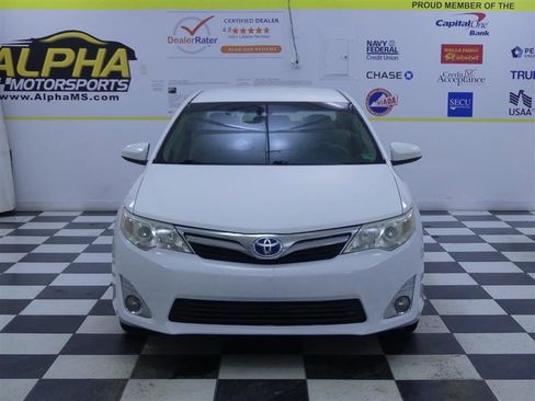 Used 2013 Toyota Camry XLE image 2