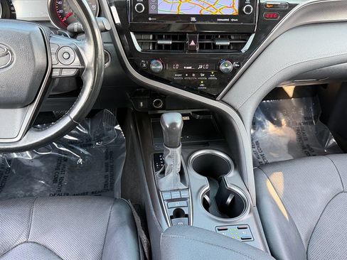 Used 2022 Toyota Camry XSE w/ Navigation Package FWD image 13