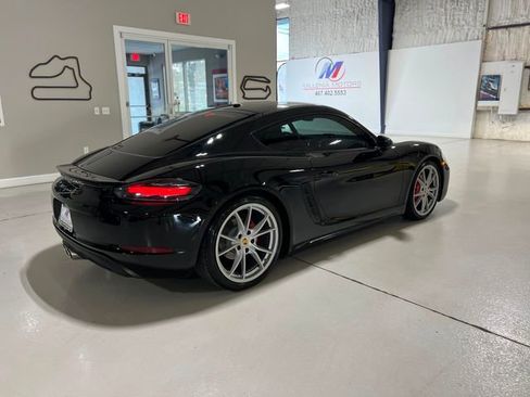 Used 2020 Porsche 718 Cayman S w/ Sport Chrono Package image 48