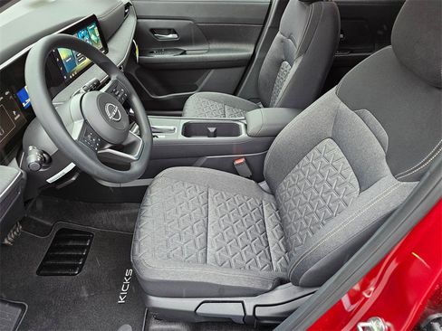 New 2026 Nissan Kicks SV image 10