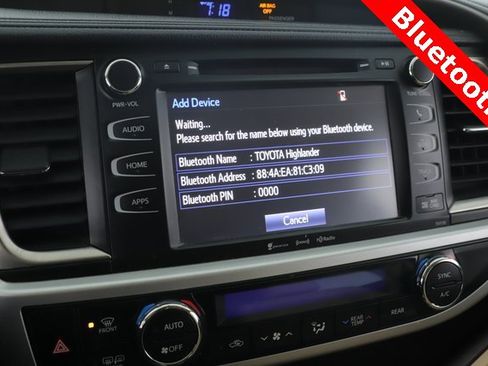 Used 2016 Toyota Highlander XLE image 4