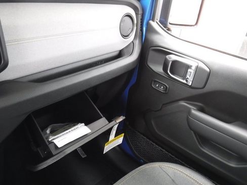 New 2025 Jeep Gladiator Willys image 22